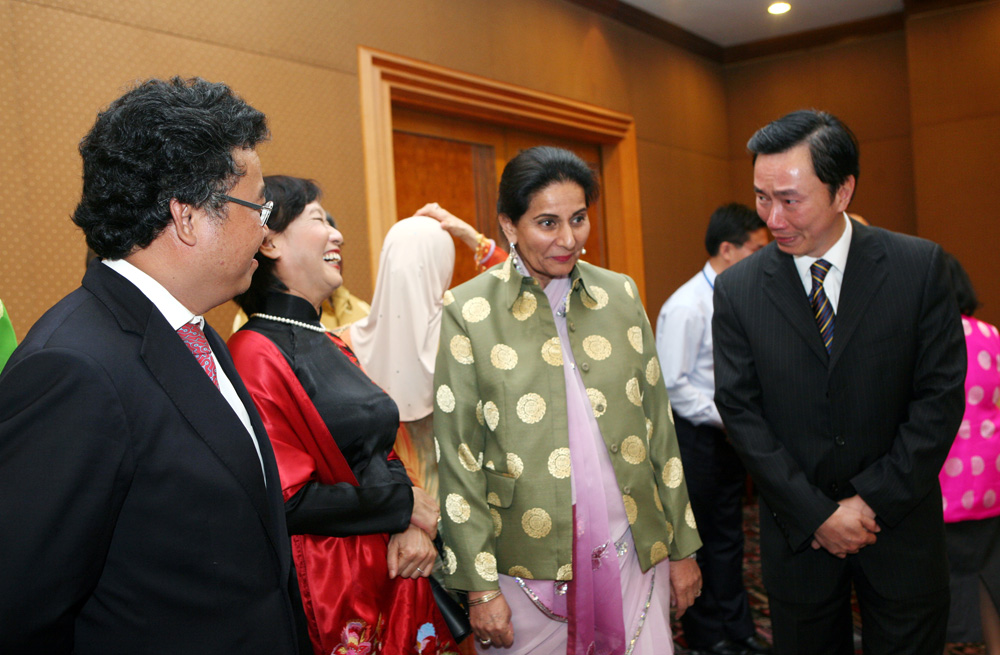 Ông Đặng Thành Tâm gặp gỡ và trao đổi cùng Bộ trưởng đối ngoại Ấn Độ Praneet Kaur Ông Đặng Thành Tâm gặp gỡ và trao đổi cùng Bộ trưởng đối ngoại Ấn Độ Praneet Kaur
